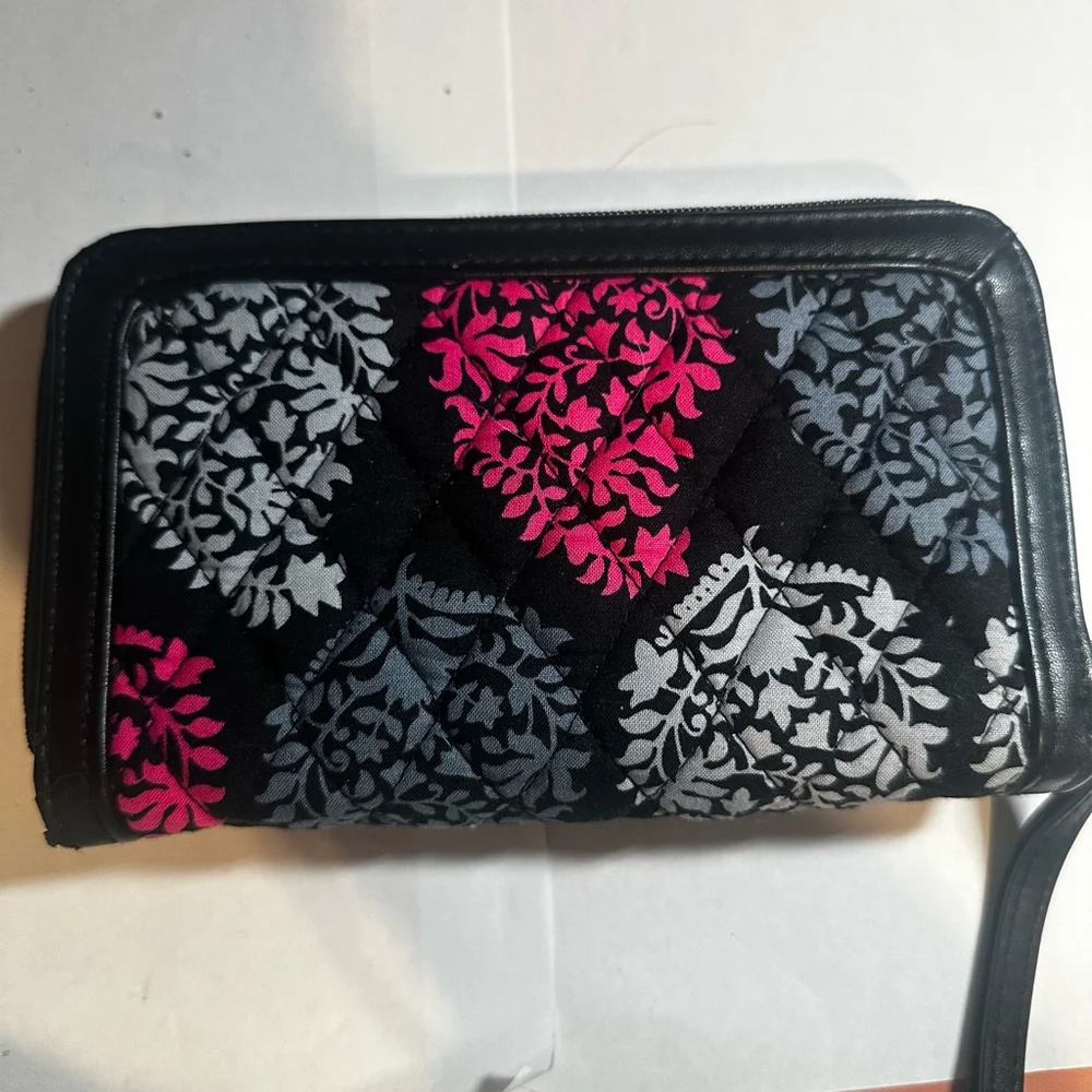 VERA BRADLEY Ultimate Wristlet in Northern Lights Print - Picture 3 of 6